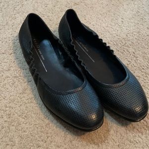 Ecco flats